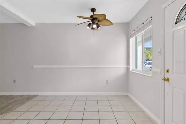 5840 WELCOME RD #J1, Bradenton, FL 34207