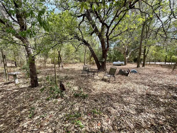 5653 Fm 332, Brenham, TX 77833