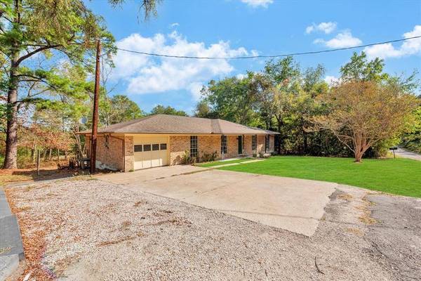 26 Connor LN, Huntsville, TX 77320