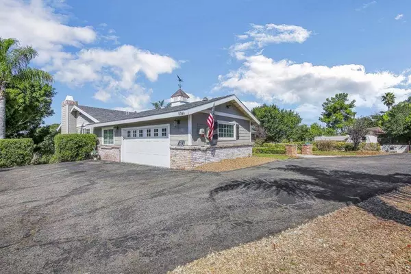 2048 Elevado Hills DR, Vista, CA 92084