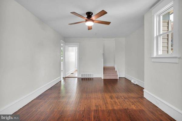 800 POWELL ST, Gloucester City, NJ 08030