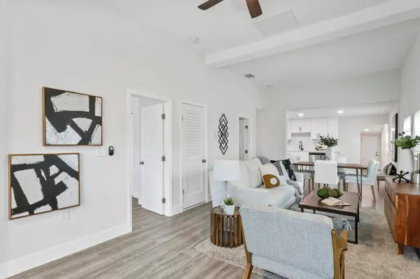 2525 W BEACH ST, Tampa, FL 33607