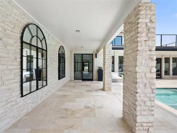 923 Vanguard St ST, Lakeway, TX 78734