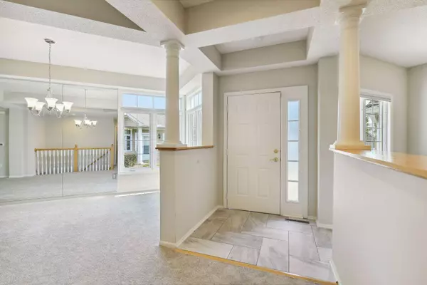 2437 Skyline DR, Bloomington, MN 55425