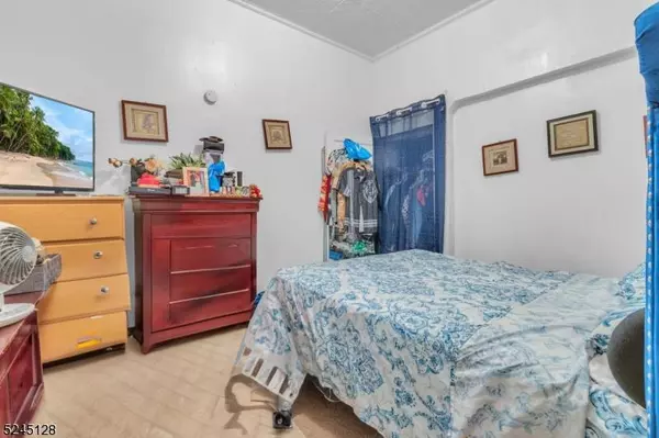 333 Marshall St, Paterson City, NJ 07503