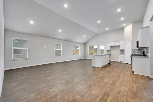 307 Rainmaker LN, Bastrop, TX 78602