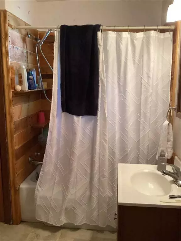 633 Bald Hill Church Road, Dilliner, PA 15327