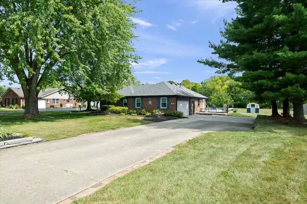 7717 Eaker CT, Brownsburg, IN 46112