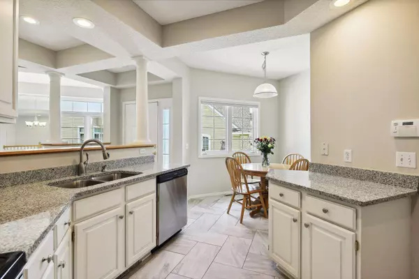 2437 Skyline DR, Bloomington, MN 55425