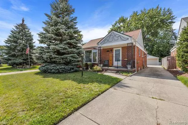 23107 Saxony Avenue, Eastpointe, MI 48021