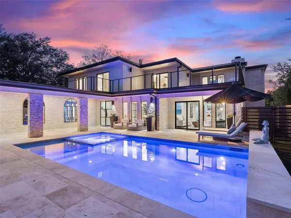 923 Vanguard St ST, Lakeway, TX 78734