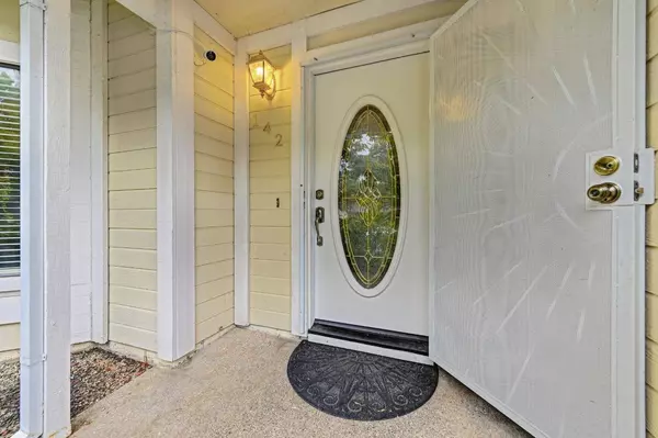 142 Willow Creek DR, Folsom, CA 95630