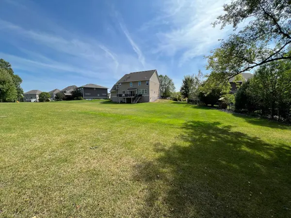 18365 Irvine LN, Lakeville, MN 55044