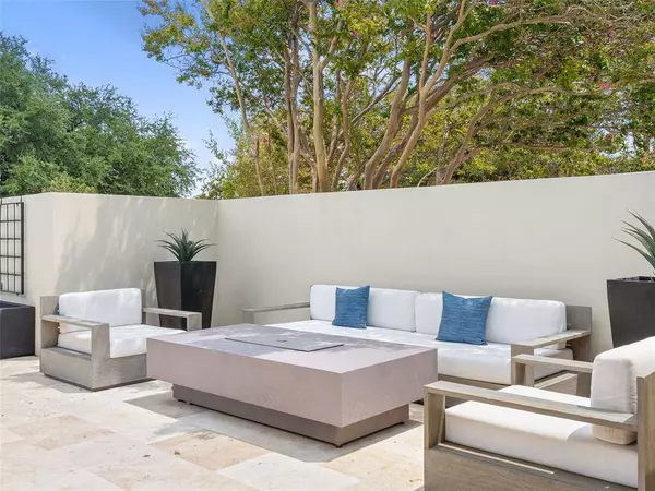 923 Vanguard St ST, Lakeway, TX 78734