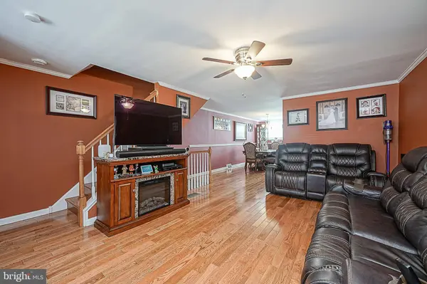 3157 S SYDENHAM ST S, Philadelphia, PA 19145