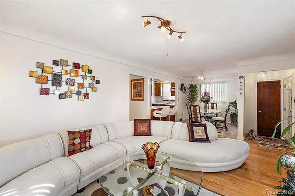 23107 Saxony Avenue, Eastpointe, MI 48021