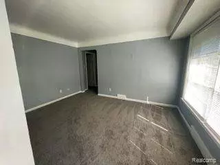 607 E WOODWARD HEIGHTS Boulevard, Hazel Park, MI 48030