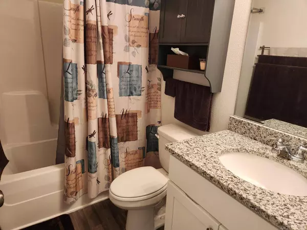 236 E Lockwood Way, Defuniak Springs, FL 32435