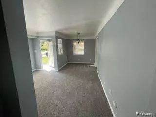 607 E WOODWARD HEIGHTS Boulevard, Hazel Park, MI 48030