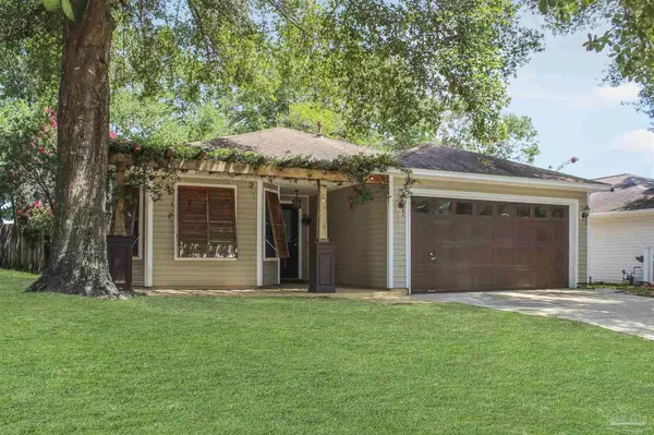 2069 Sequoia Cir, Pensacola, FL 32526