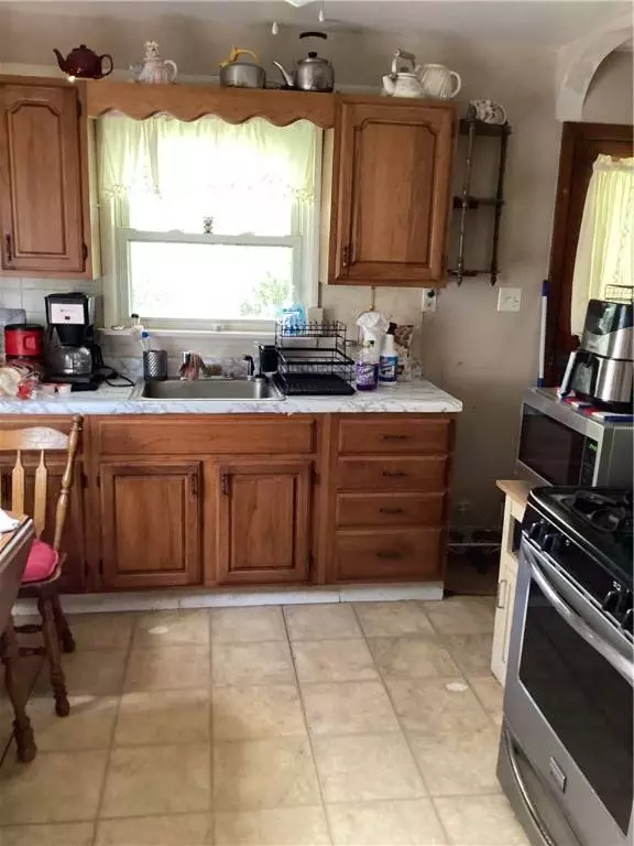 633 Bald Hill Church Road, Dilliner, PA 15327