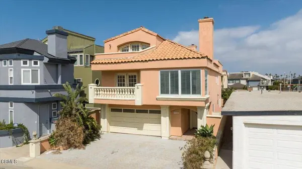 3752 Ocean DR, Oxnard, CA 93035