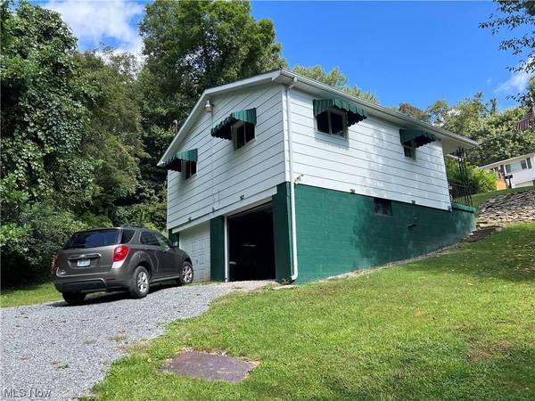 519 Ohio AVE, Martins Ferry, OH 43935