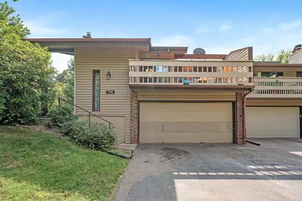 7116 W 113th ST #0, Bloomington, MN 55438