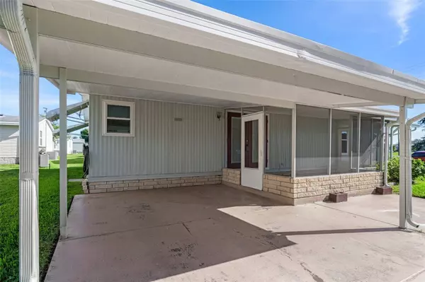 3035 PINEY BARK DR, Wesley Chapel, FL 33543