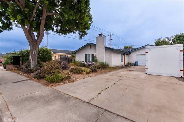 1009 Hal AVE, Santa Maria, CA 93454