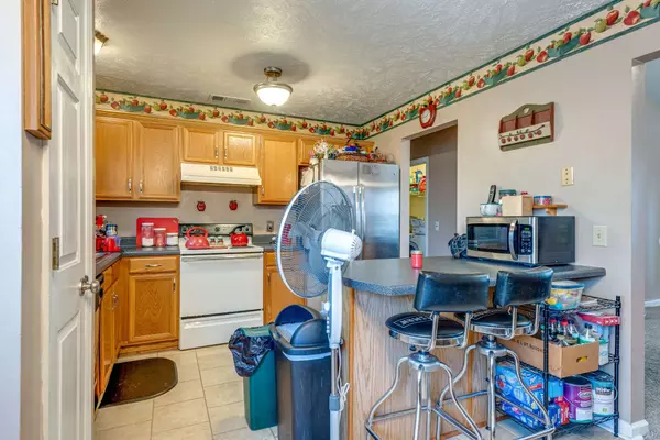 705 Lou Gehrig Cir, La Vergne, TN 37086