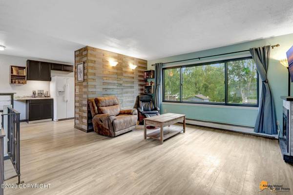 6601 Imlach DR, Anchorage, AK 99502