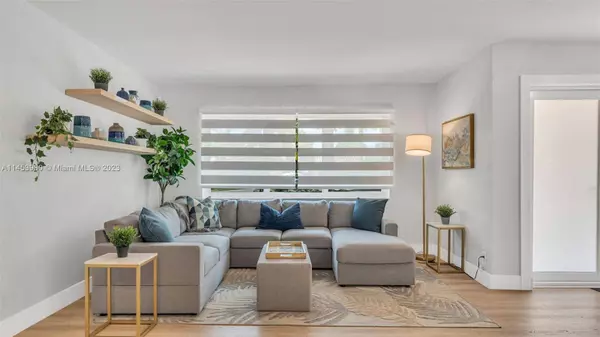 5226 SW 102nd Pl, Miami, FL 33165