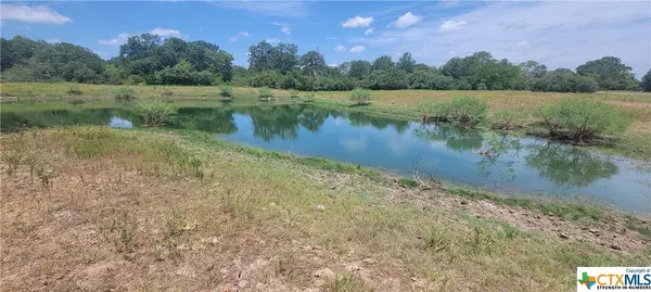 714 County Road 211a, Hallettsville, TX 77964