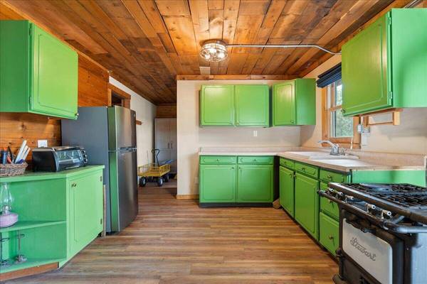 S4246 N. Elk Run Rd, Webster, WI 54664