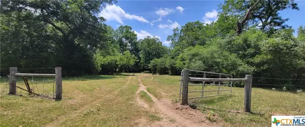 714 County Road 211a, Hallettsville, TX 77964