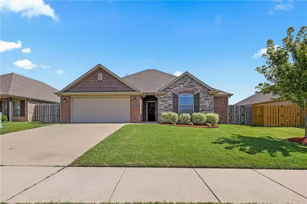 960 Silverthorn Drive, Centerton, AR 72719