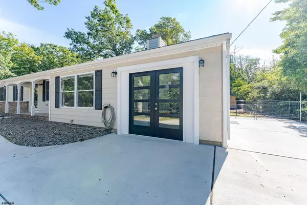 7016 Ridge Ave, Egg Harbor Township, NJ 08234