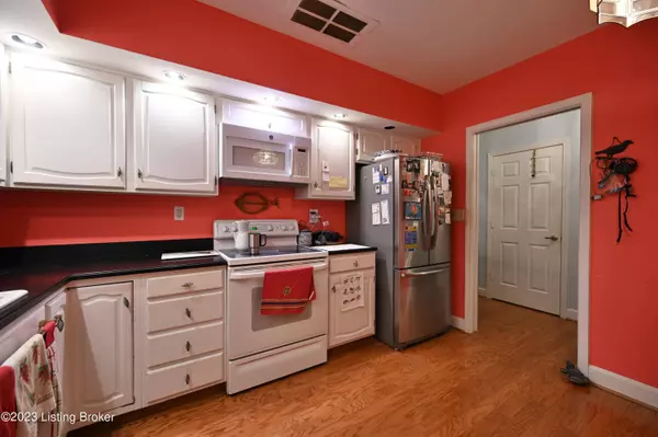 5701 Coach Gate Wynde 35, Louisville, KY 40207