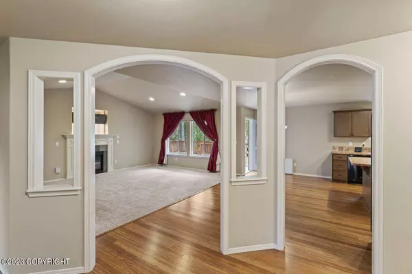 3658 S Granite LN, Wasilla, AK 99654