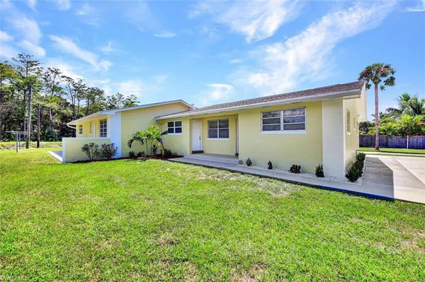 5511 Hardee ST, Naples, FL 34113