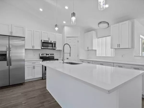 582 KOALA DR, Poinciana, FL 34759