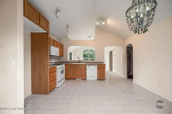 950 N Plymouth CIR, Wasilla, AK 99654