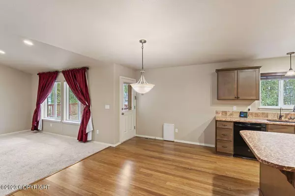 3658 S Granite LN, Wasilla, AK 99654