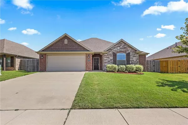 960 Silverthorn Drive, Centerton, AR 72719