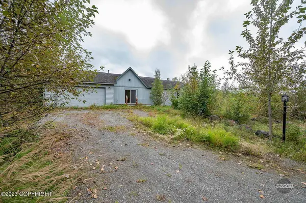 950 N Plymouth CIR, Wasilla, AK 99654