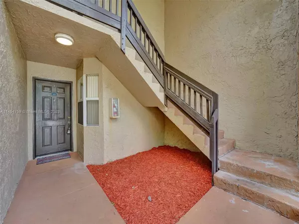 601 SW 113th Way #601, Pembroke Pines, FL 33025