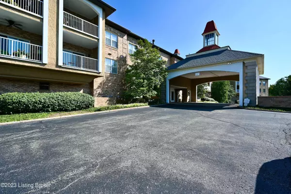 5701 Coach Gate Wynde 35, Louisville, KY 40207