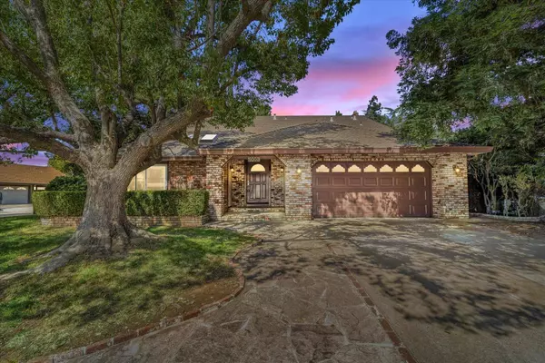 10001 Fire Opal CT, Sacramento, CA 95827