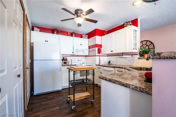 8528 Spencer CT, North Ridgeville, OH 44039